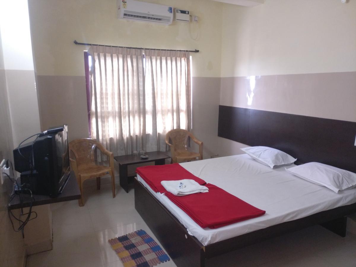 Hotel Subhadra Comforts Shimoga Exteriér fotografie