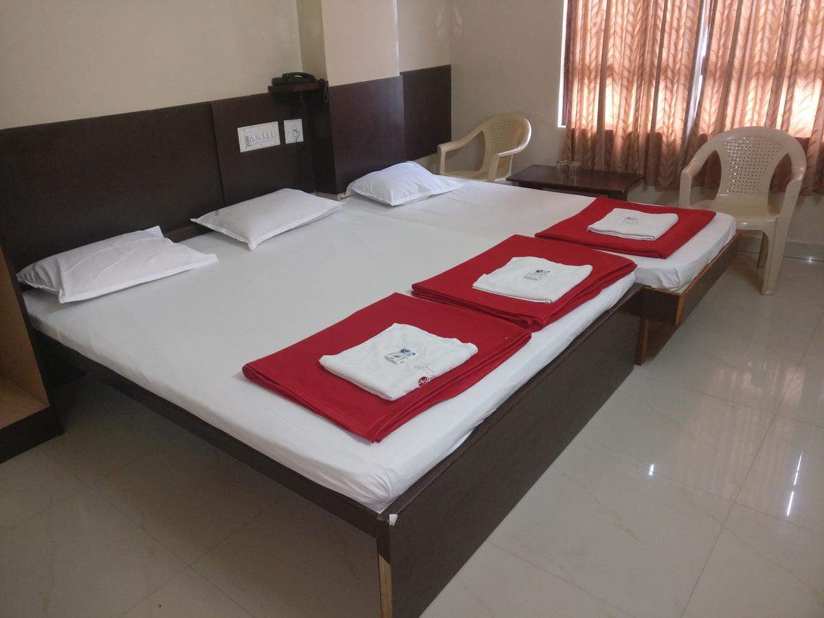 Hotel Subhadra Comforts Shimoga Exteriér fotografie