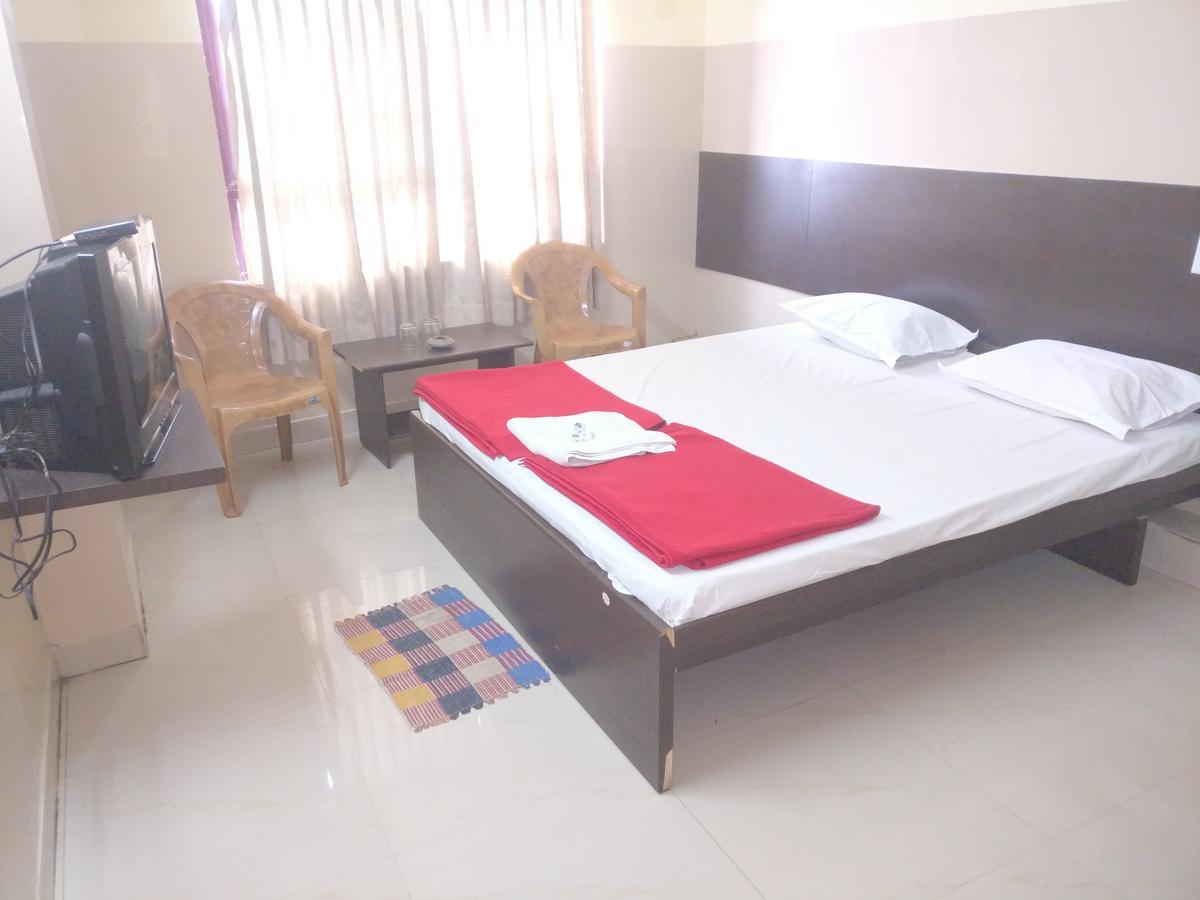Hotel Subhadra Comforts Shimoga Exteriér fotografie